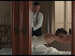 Vuốt ve trong tư thế phim sex co trang vua chua 69 tiếp tục với cặp vợ chồng đam mê trên giường